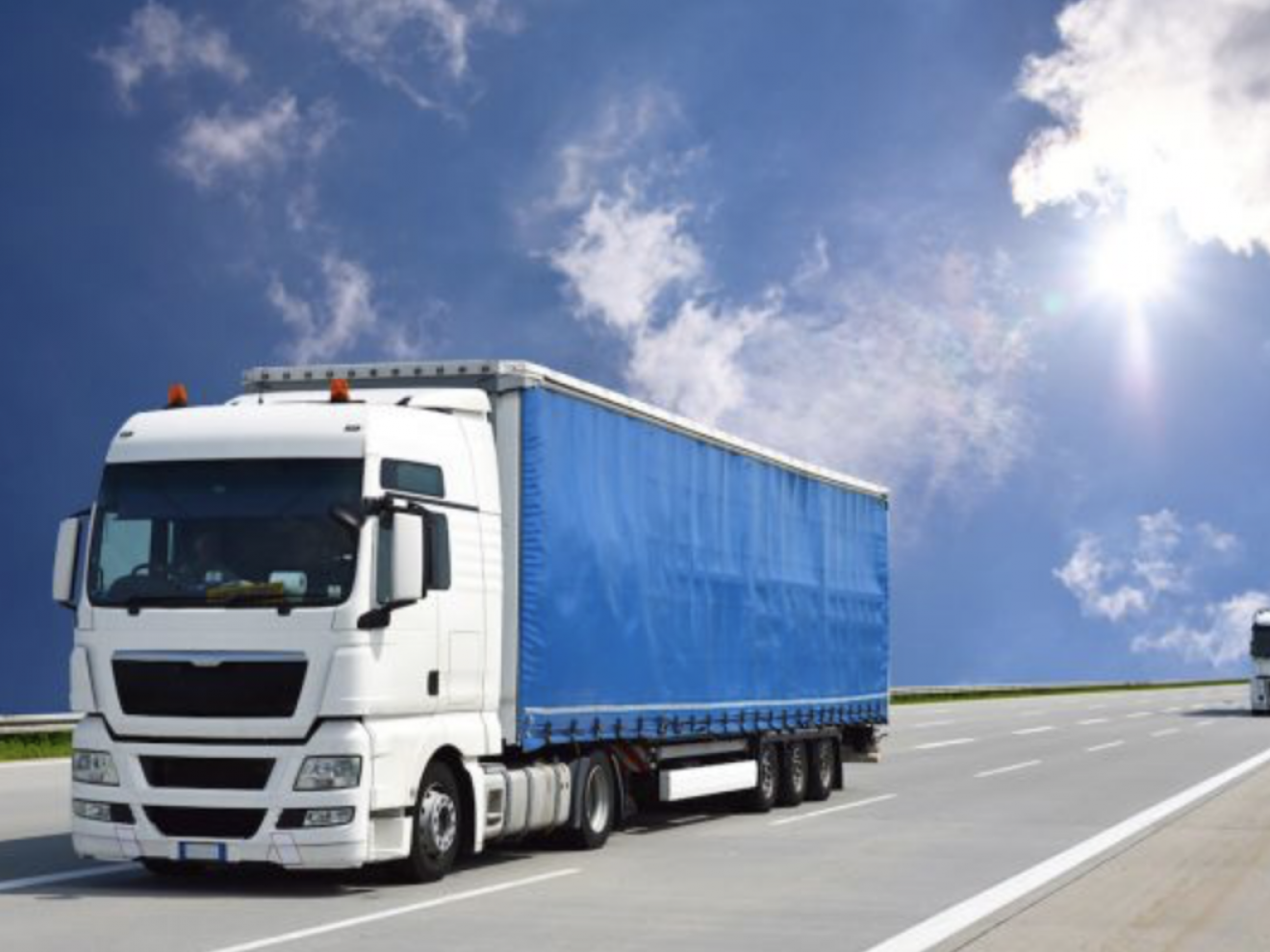 Mniej emisji CO2 z samochodów ciężarowych