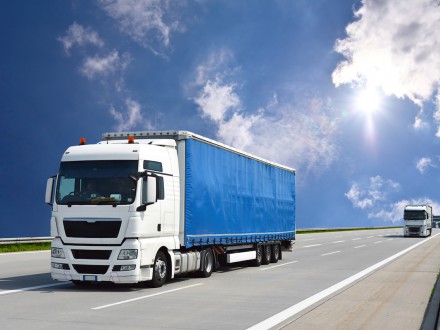 Przyśpieszenie w bezemisyjnym transporcie ciężarowym